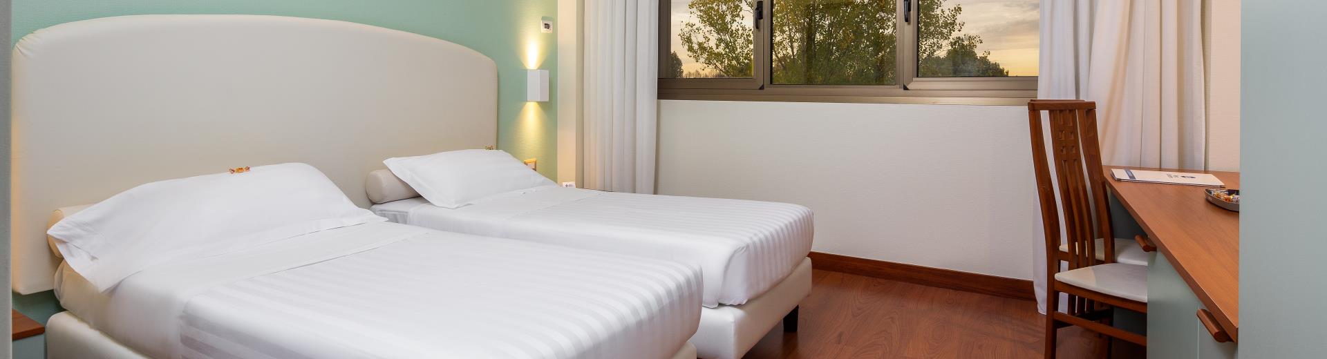 Enjoy the comfort of the rooms at BW Air Hotel Linate, our 4-star hotel very close to the airport!